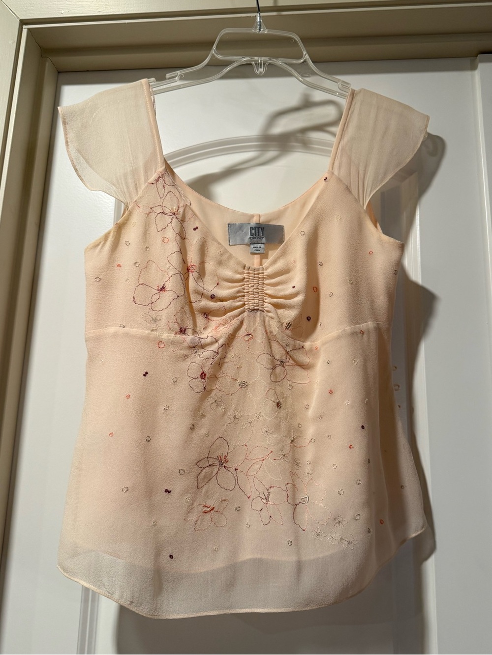City DKNY Pale Blush Floral Embroidered Silk Blouse Size 2